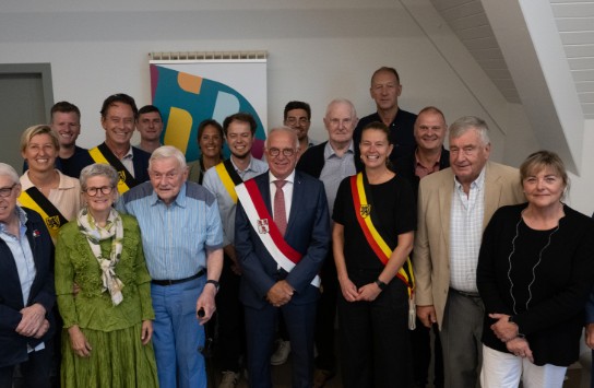  (vergroot foto)