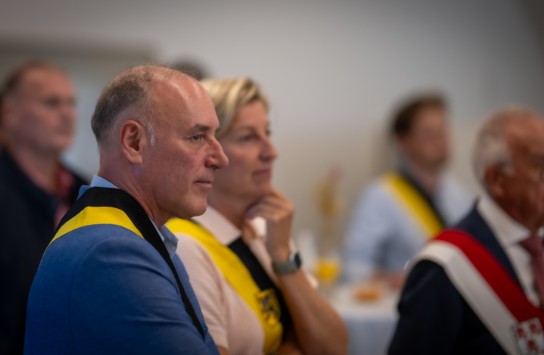  (vergroot foto)